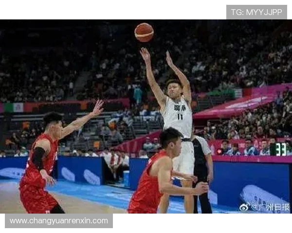 广东宏远迎强敌激战巅峰时刻全队奋力争胜再创辉煌